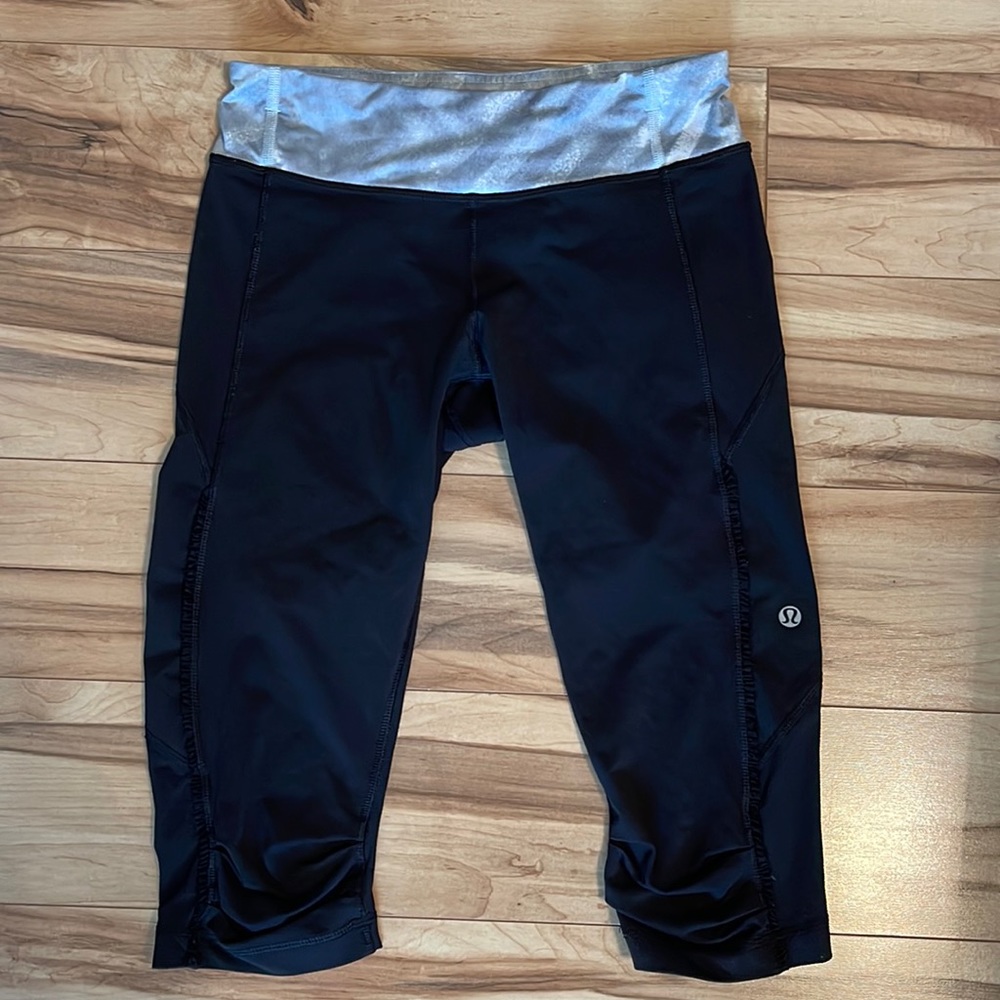 LuLu Lemon Biker Shorts/ Capris
